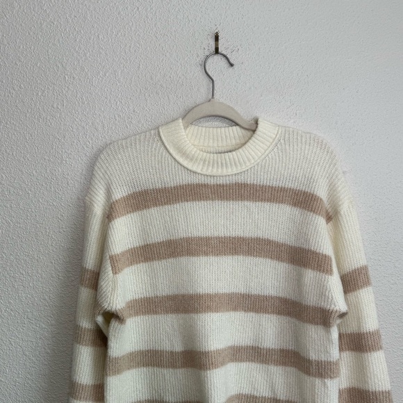 American Eagle Womens Small Super Soft Striped Neutral Sweater Oversized Casual - Picture 2 of 10
